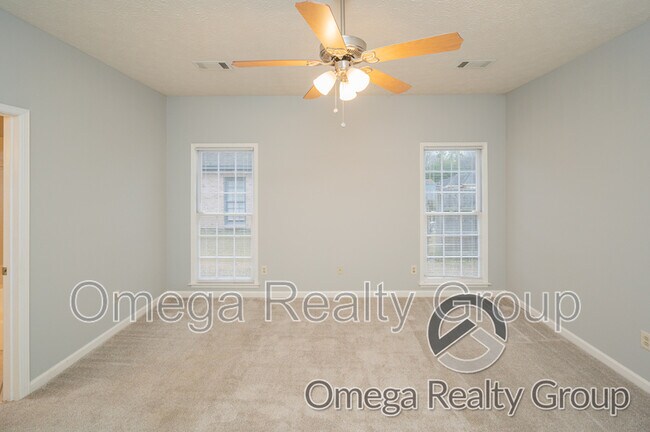Building Photo - 6928 Cherry Creek Dr
