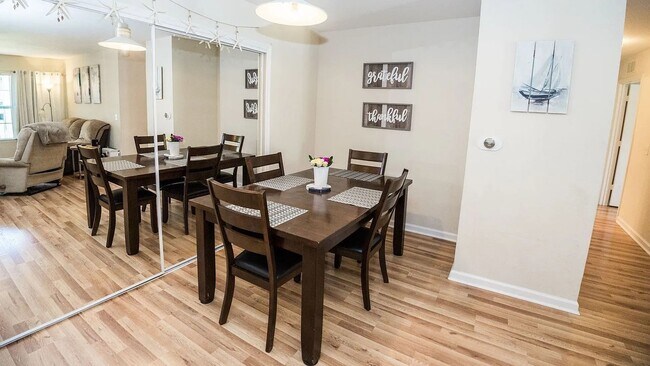 Building Photo - Charming 4BR Townhome in Panama City Beach