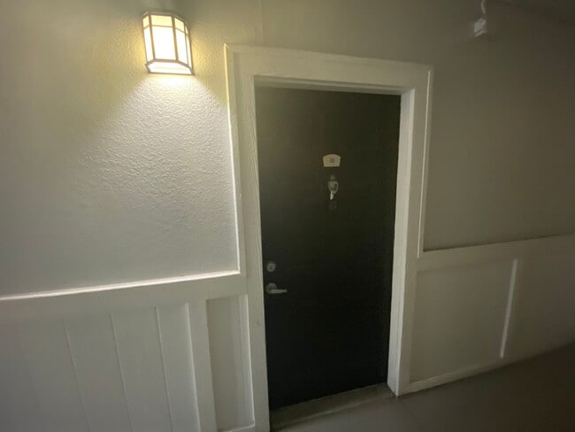 Building Photo - THE GRANDE DOWNTOWN CONDO - 1BR/1BA