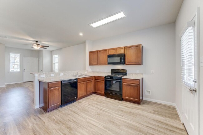 Building Photo - Charming 4-Bedroom Home with Game Room & P...