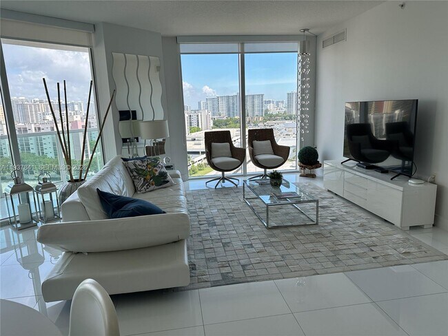 Building Photo - 150 Sunny Isles Blvd