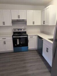 Building Photo - 2.0 bedroom in Lauderdale Lakes Florida 33311