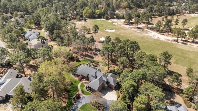 Building Photo - 50 Oak Meadow Rd