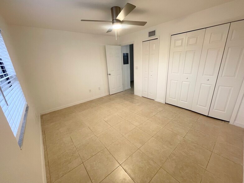 Building Photo - 2759 Hunt Club Ln