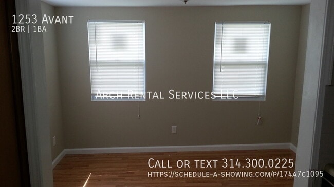 Building Photo - 1253 Avant-