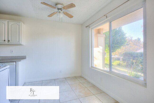 Building Photo - Walnut Valley Unified School District