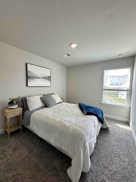 Building Photo - 4652 Ridge Bend Dr