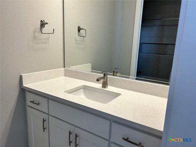 Building Photo - 6426 Clayton Ct