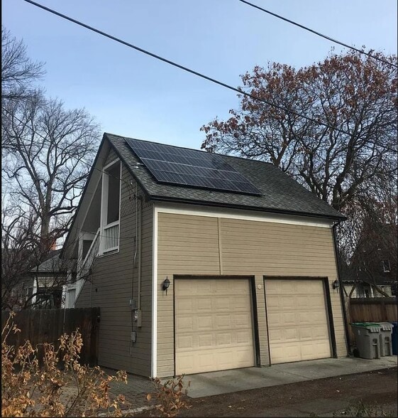 Above garage unit - 1625 W Hays St