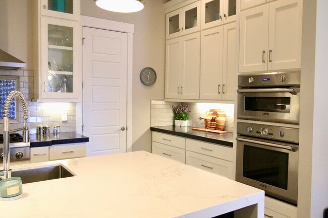 Building Photo - Lovely Home For Rent In Highland, UT (Fully Furnished)