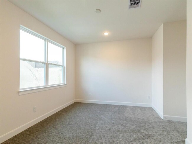 Building Photo - 2734 Eado Edge Ct