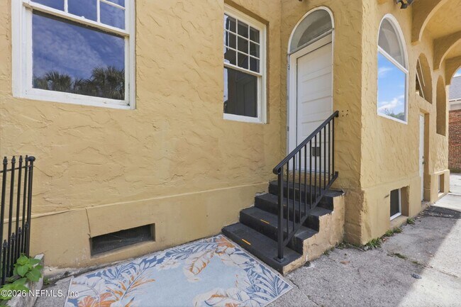 Building Photo - 1786 Challen Ave