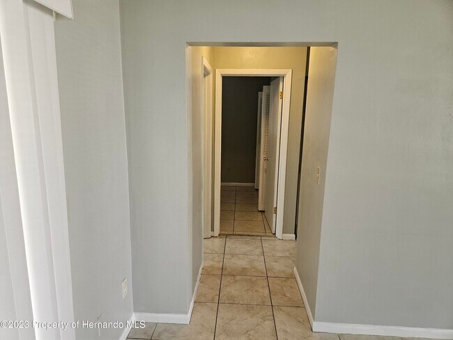 Building Photo - 4623 Cynthia Ln