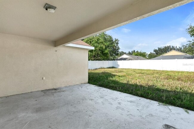 Building Photo - 15412 Montilla Loop