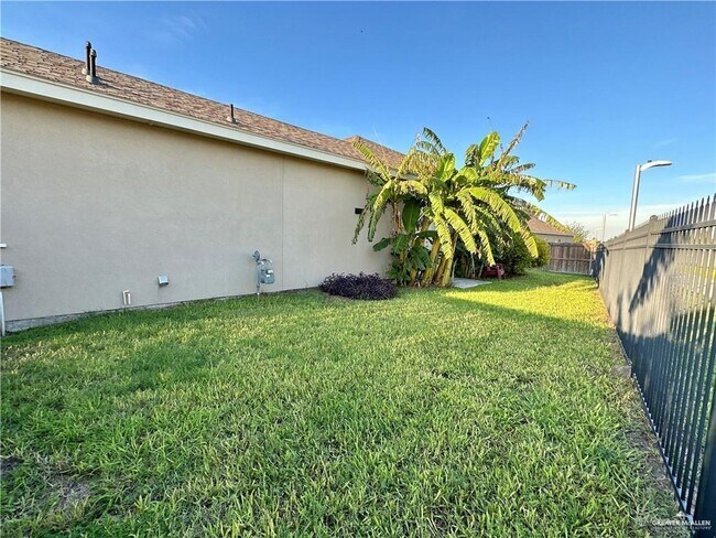 Building Photo - 5400 Escondido Pass