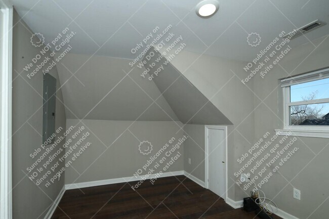 Building Photo - 330 N Randolph St A