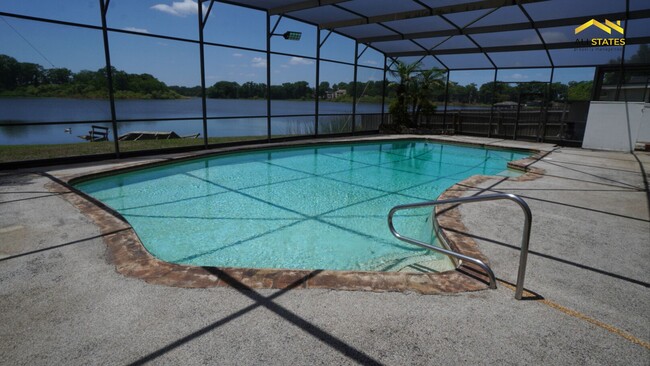 Building Photo - 3826 N Lake Orlando Pkwy