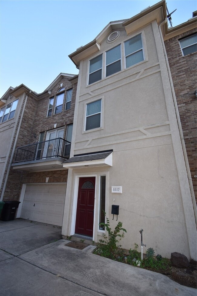 Building Photo - 1117 Malone St