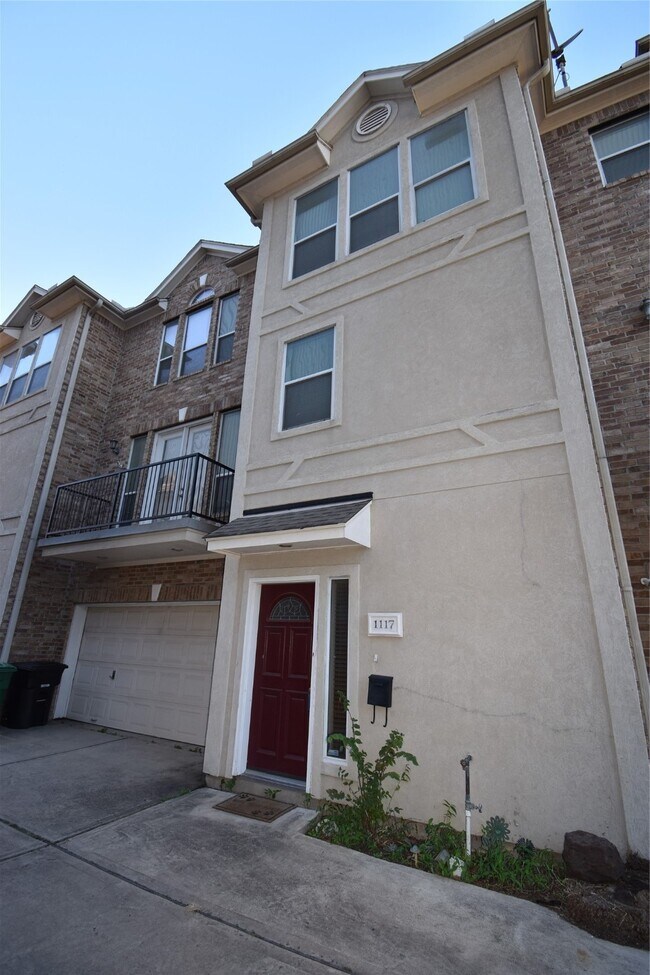 Primary Photo - 1117 Malone St