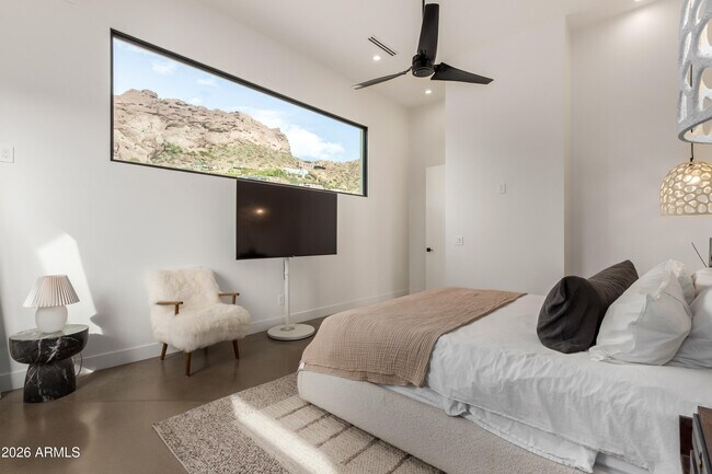 Building Photo - 4905 E White Gates Dr