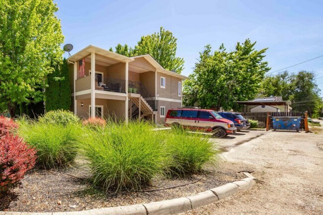 Building Photo - 919 N 31st St