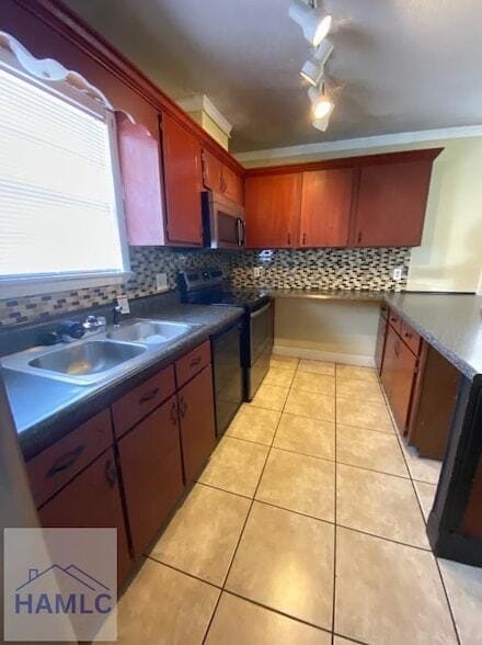 Building Photo - 137 Deerwood Ct