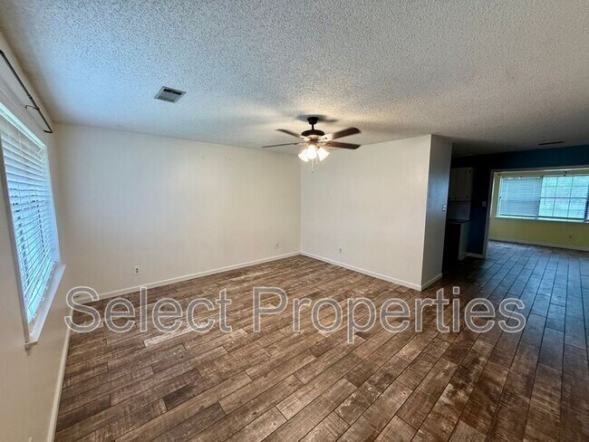Building Photo - 1116 W Nettleton Ave