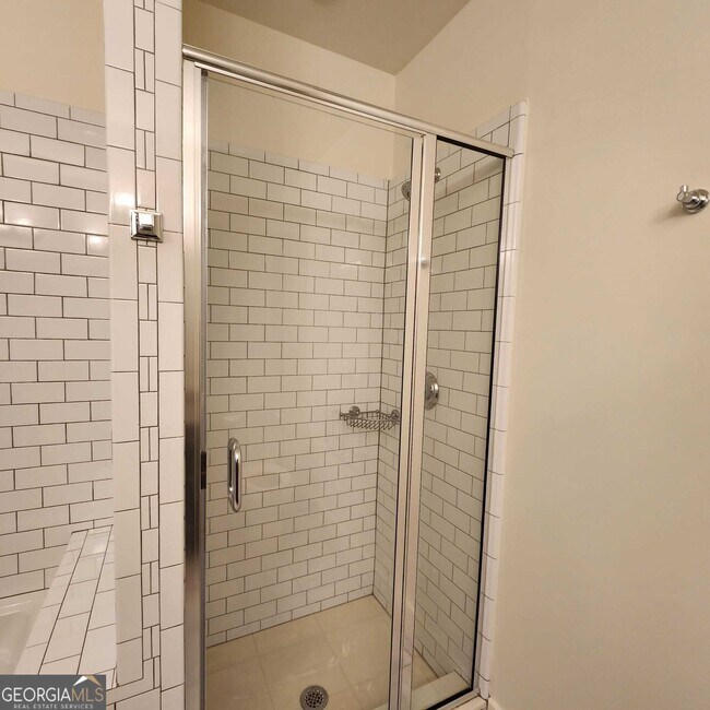 Building Photo - 1100 Howell Mill Rd NW