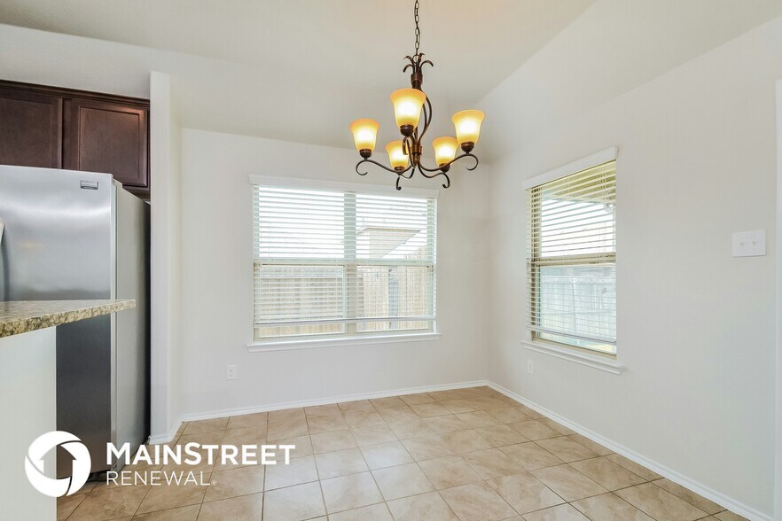 Building Photo - 2008 Lake Harvest Cir