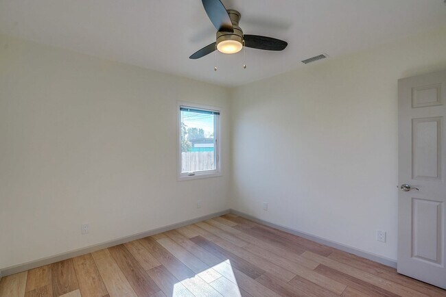 Building Photo - 11310 Argan Ave