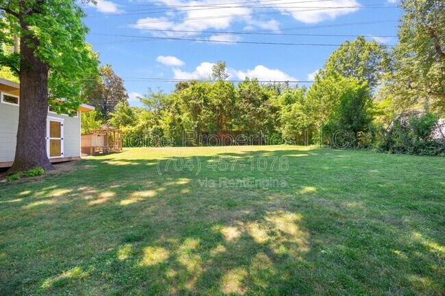 Building Photo - 832 Stanfield Dr