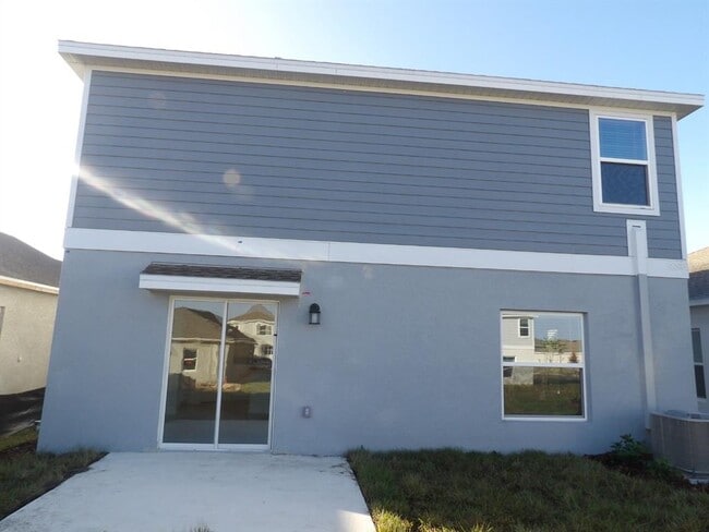 Building Photo - 3101 Armstrong Ave