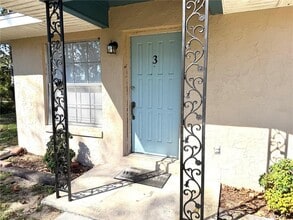 Building Photo - 610 Emerald Ave