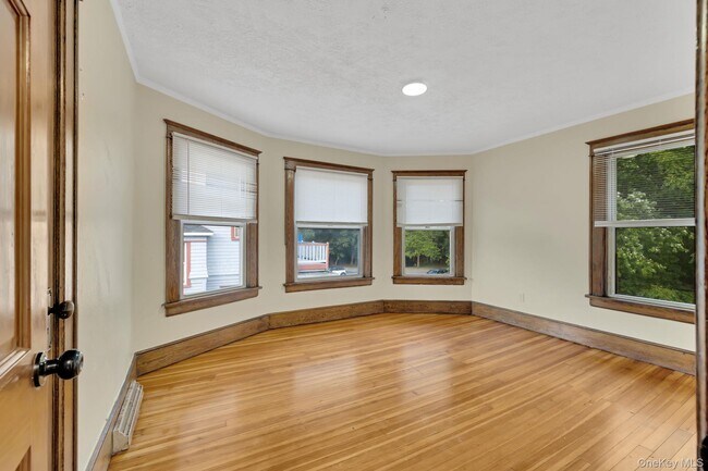 Building Photo - 100 Academy Ave