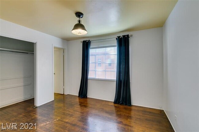 Building Photo - 1217 S 7th St