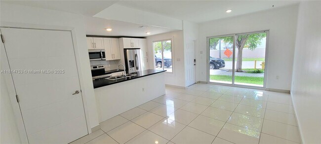Building Photo - 14004 SW 259th Way