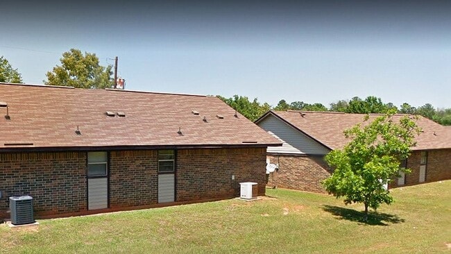 Building Photo - 202 Keasler St