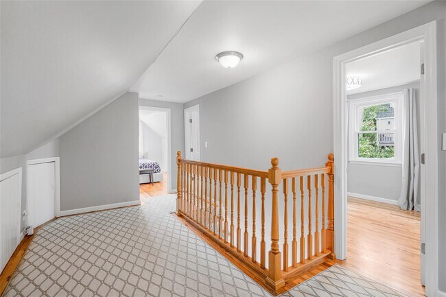 Building Photo - 1504 Raleigh Rd