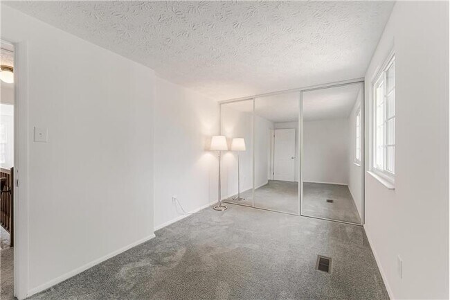 Building Photo - 1682 Harvest Green Ct