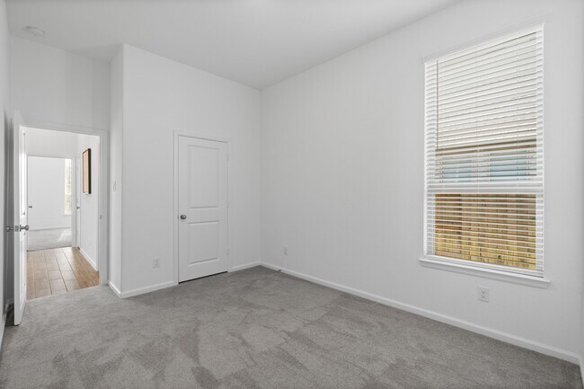 Building Photo - 3612 Paloma Fls Ln