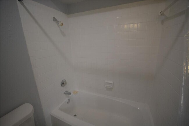 Building Photo - 8731 Village of Fondren Dr