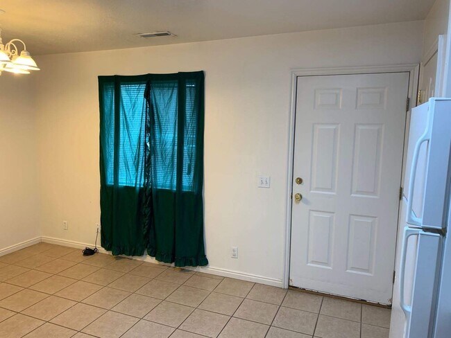 Building Photo - 1728 N 1500 W