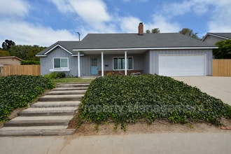 Building Photo - 283 Calle Higuera