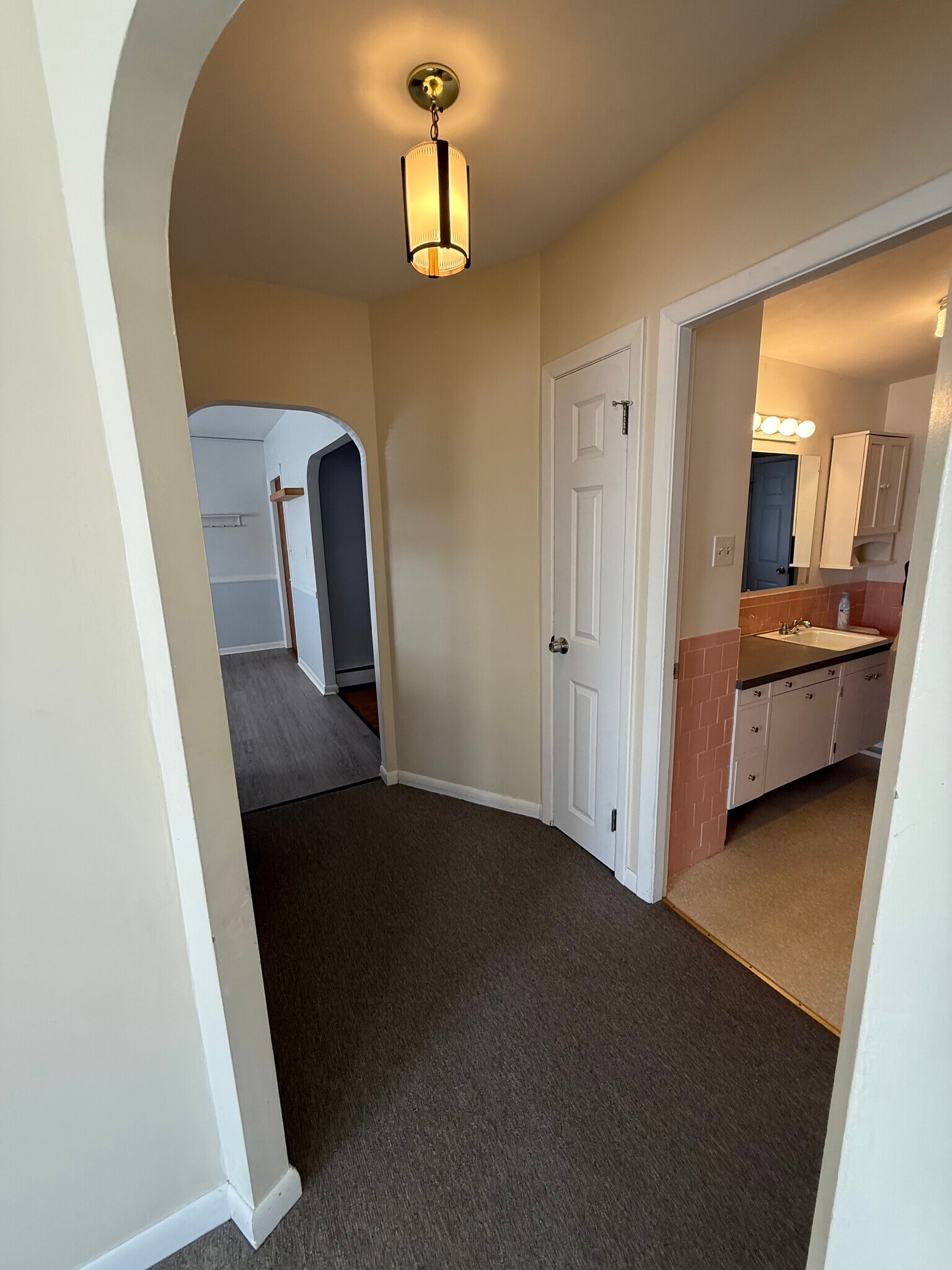 Building Photo - 207 Front St