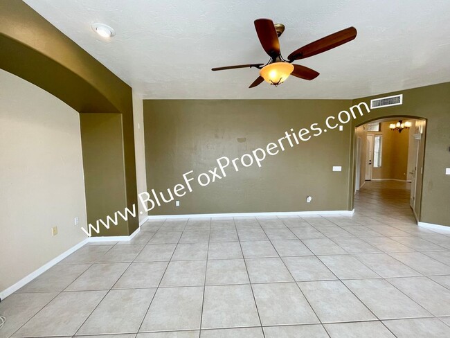 Building Photo - 5 Bedrooms, 3 Baths Home, Rancho Visto