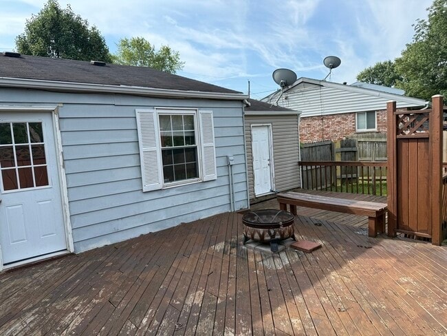 Building Photo - 10855 Penarth Dr