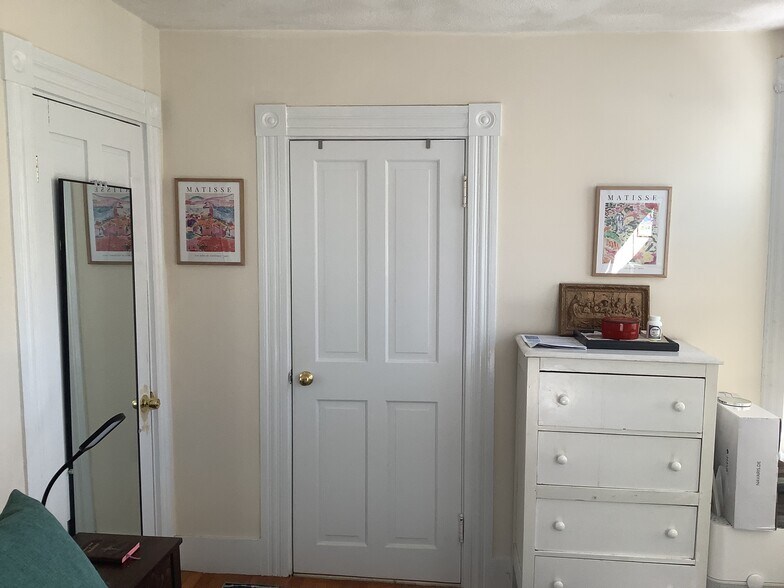 Building Photo - 74 Mount Pleasant Ave