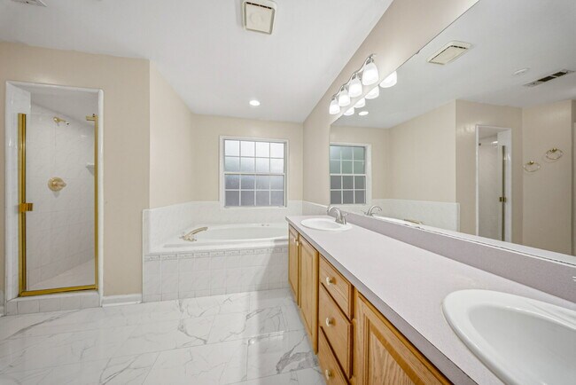 Building Photo - 1535 Breamstone Ridge