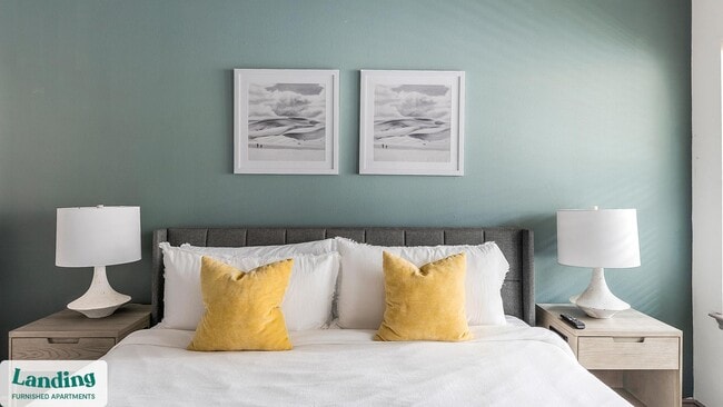 Building Photo - 650 S Main St