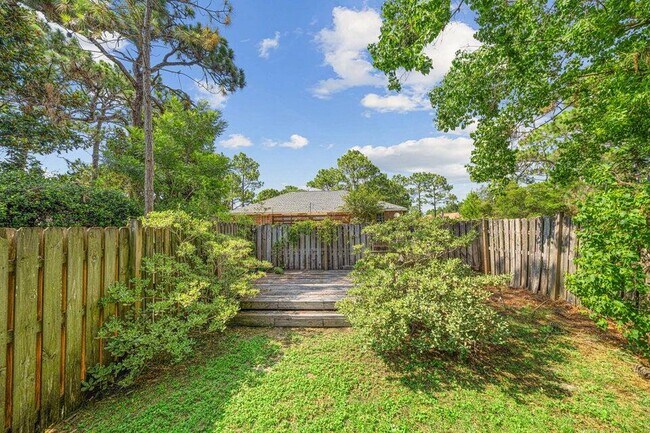 Building Photo - 42 Vía Largo